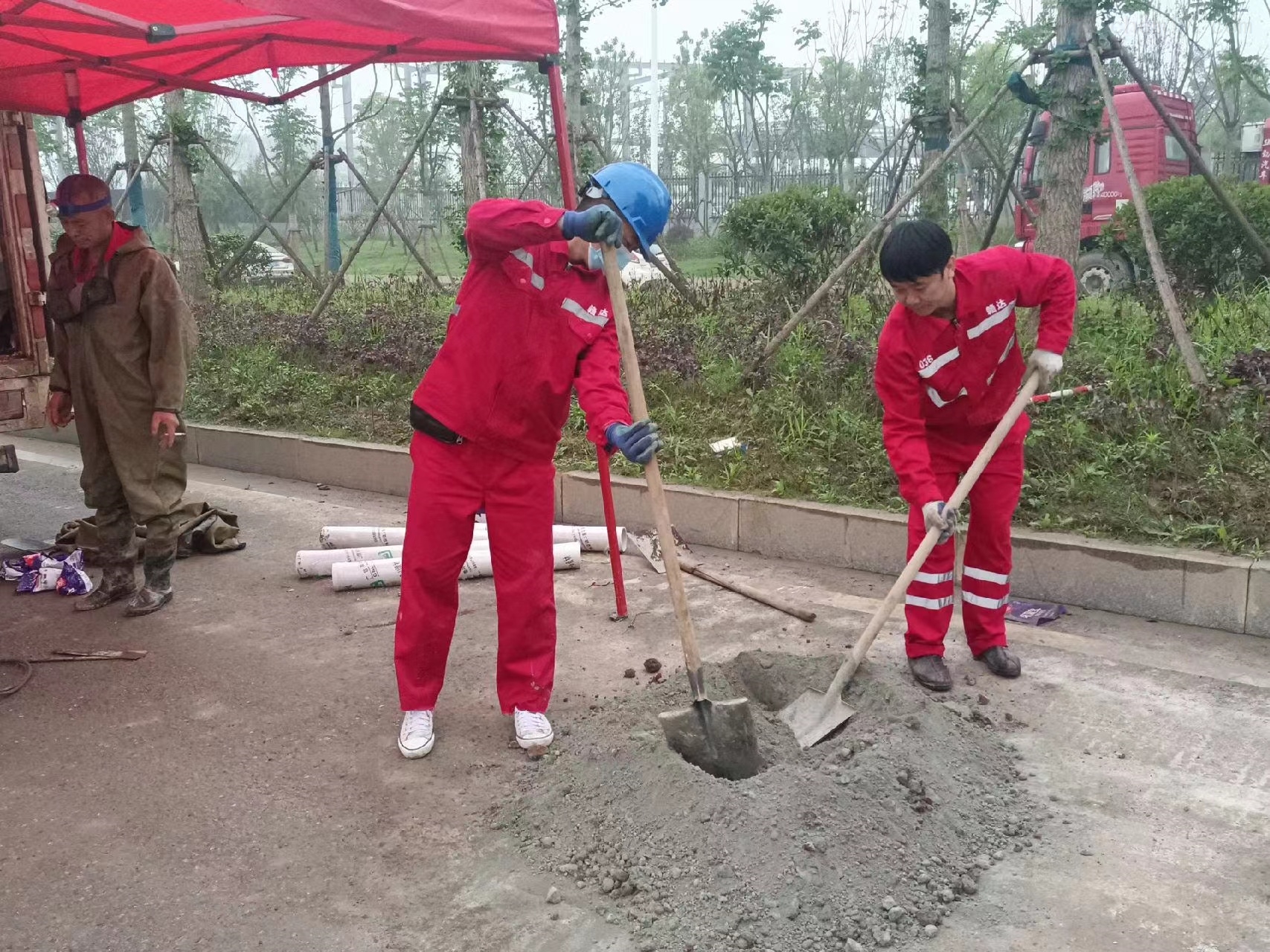 辛集管道疏通哪家好】及时进行市政管道清淤